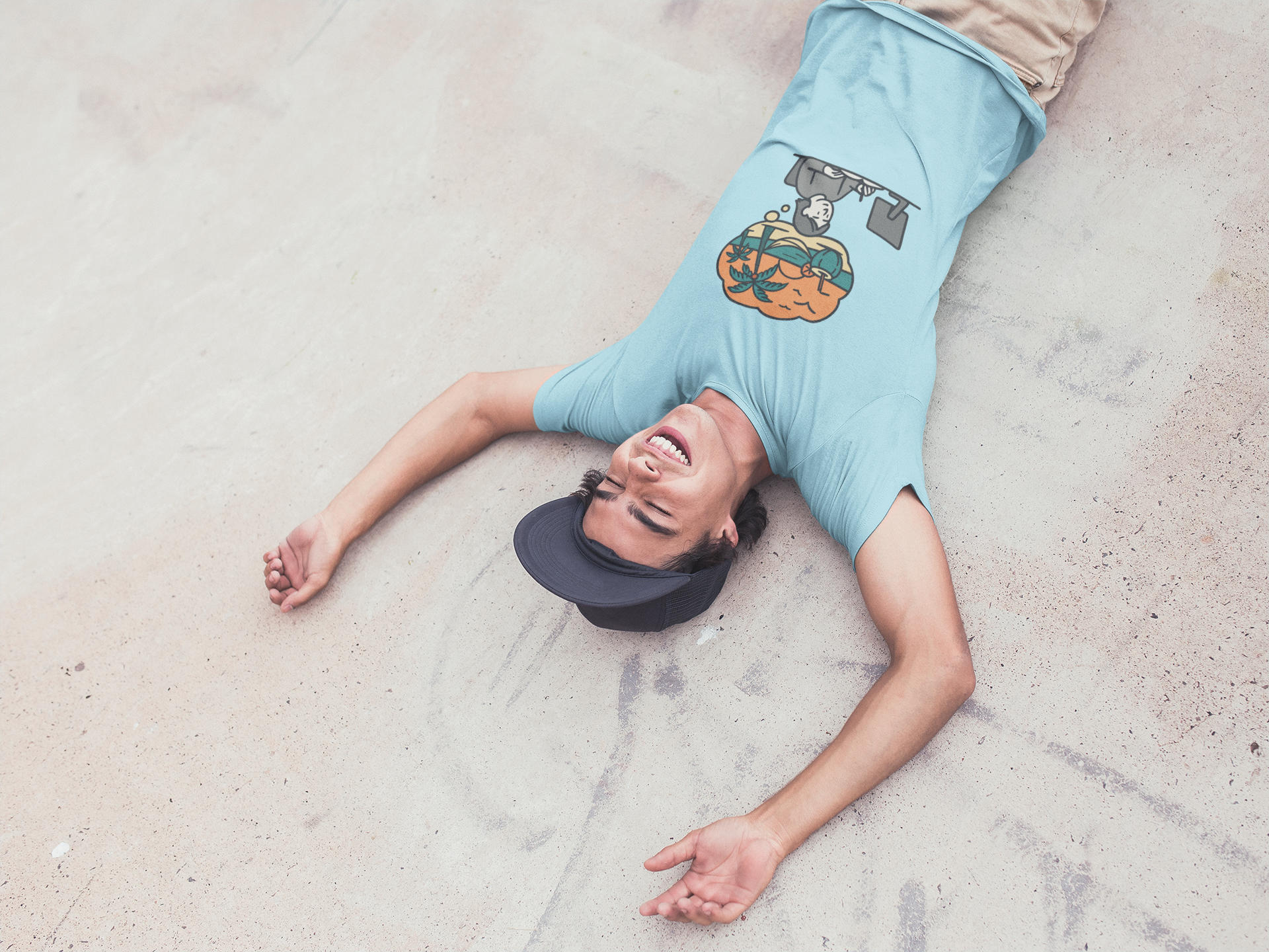 Body in office (Mind at Beach) T-Shirt